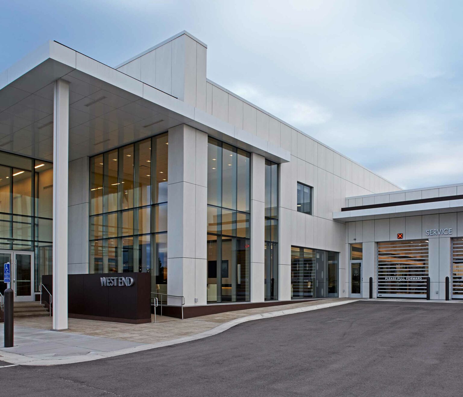 protean-hero-Morries-Lincoln-West-End-AACM-300RS-2